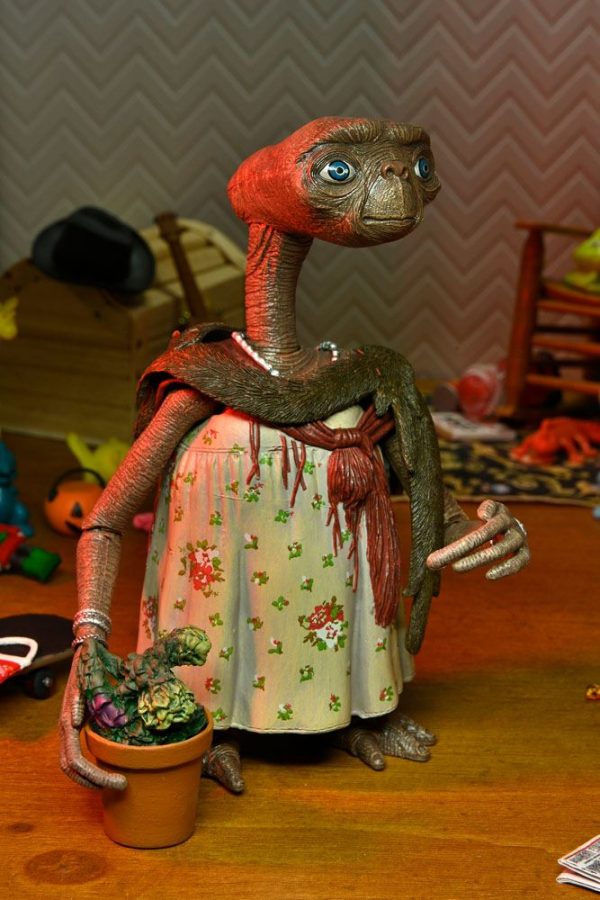 E.T. the Extra-Terrestrial con Vestito